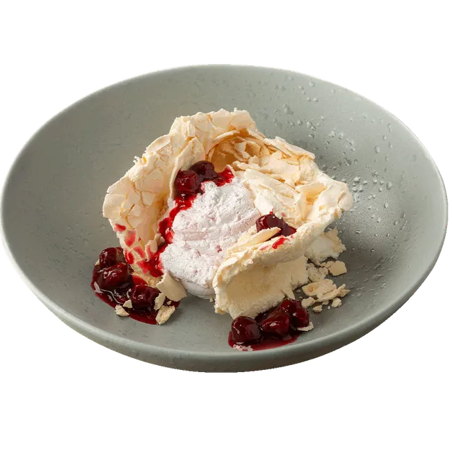 Воздушная меренга с вишней