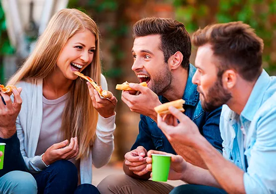 Едим пиццу по всем правилам итальянского "пиццерийного" этикета