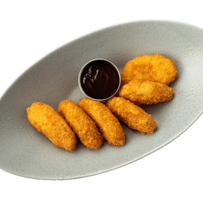 Ломтики жареного сыра с соусом BBQ