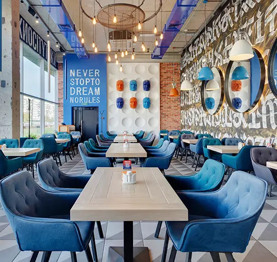 Славы пр., 15