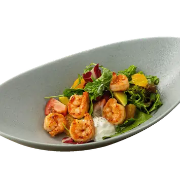 Салат с креветками, апельсинами и страчателлой