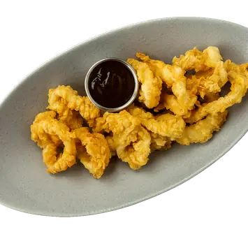 Кольца кальмара в панировке с соусом BBQ