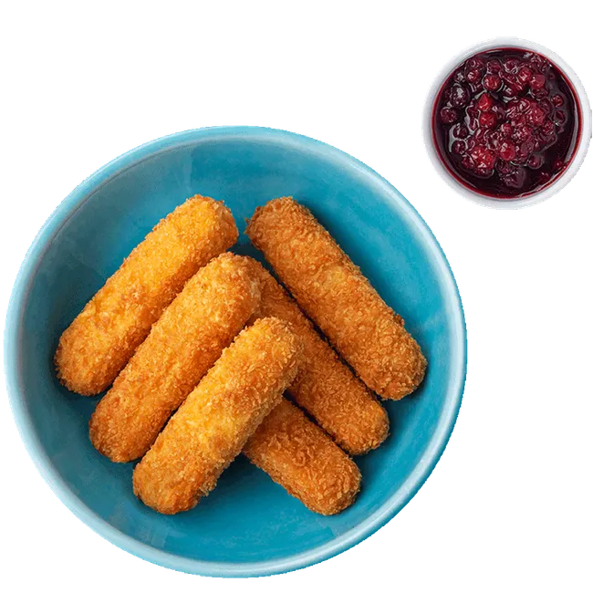 Сырные палочки с брусничным соусом