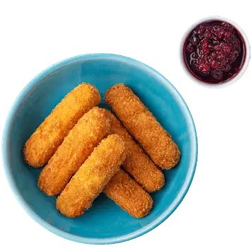 Сырные палочки с брусничным соусом