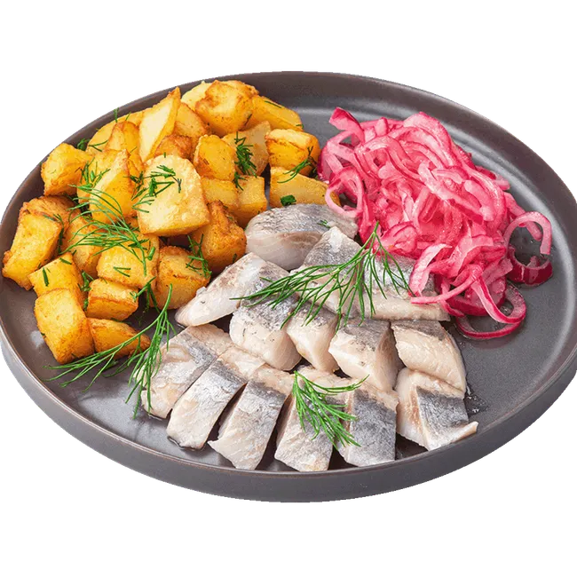 Маринованная сельдь с жареным картофелем