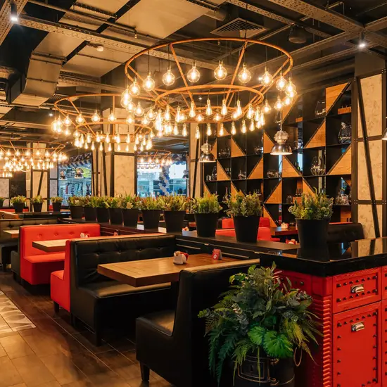 Александра Невского пл., 2, ТЦ "Москва" (3 этаж)