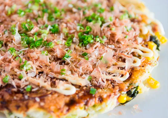 Японская пицца окономияки: история изобретения