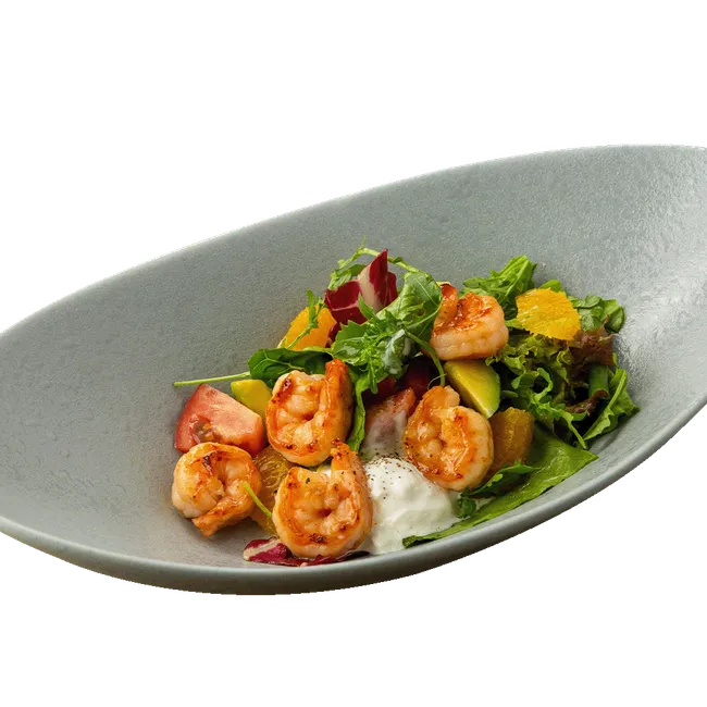 Салат с креветками, апельсинами и страчателлой