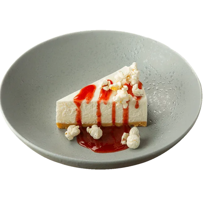Сливочный чизкейк с клубничным соусом